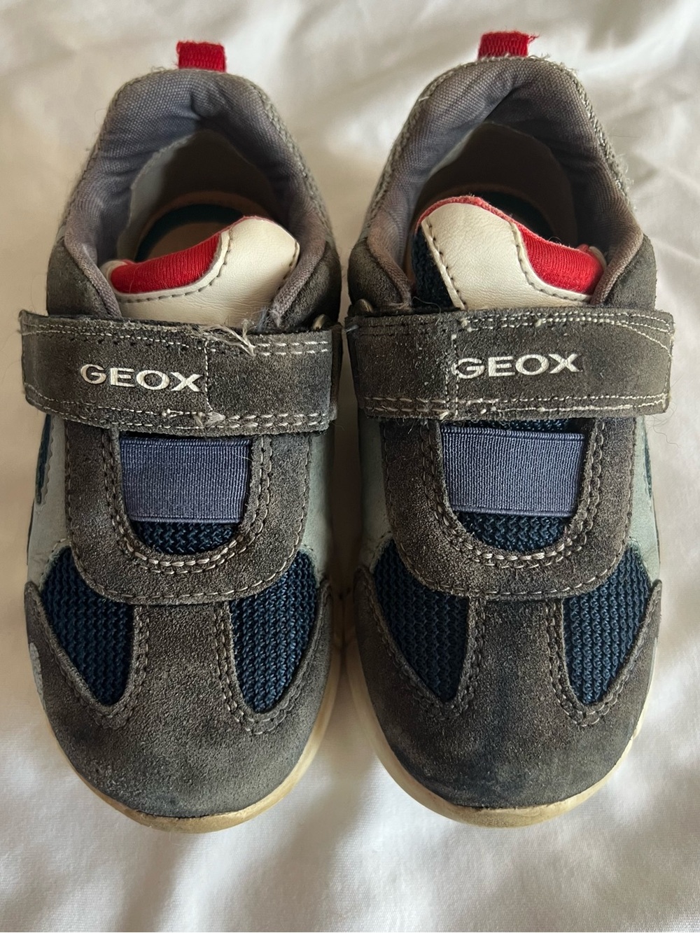 Geox Kids Gray, Navy & Red Hook-and-Loop Sneakers